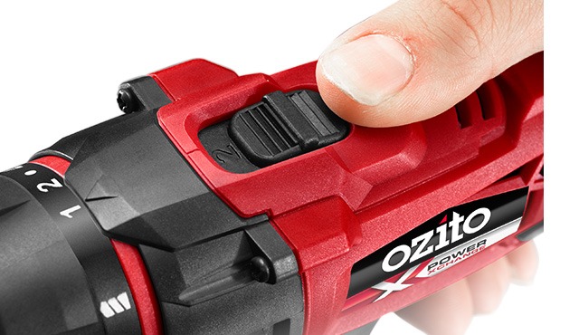 Changing gears of a cordless screwdriver